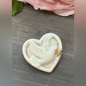 Vintage Lenox Signed White Porcelain Dove Bird Heart Brooch
